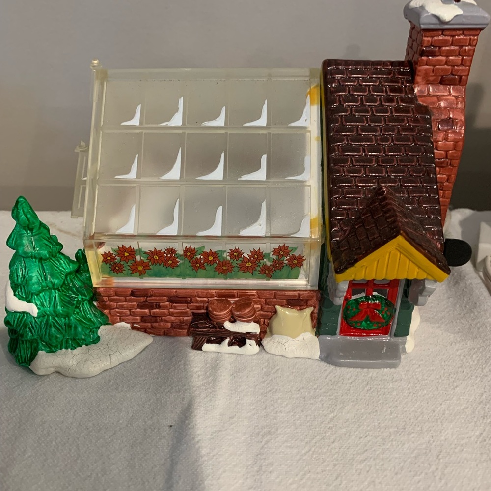Snow Village - Village Greenhouse (In original box)